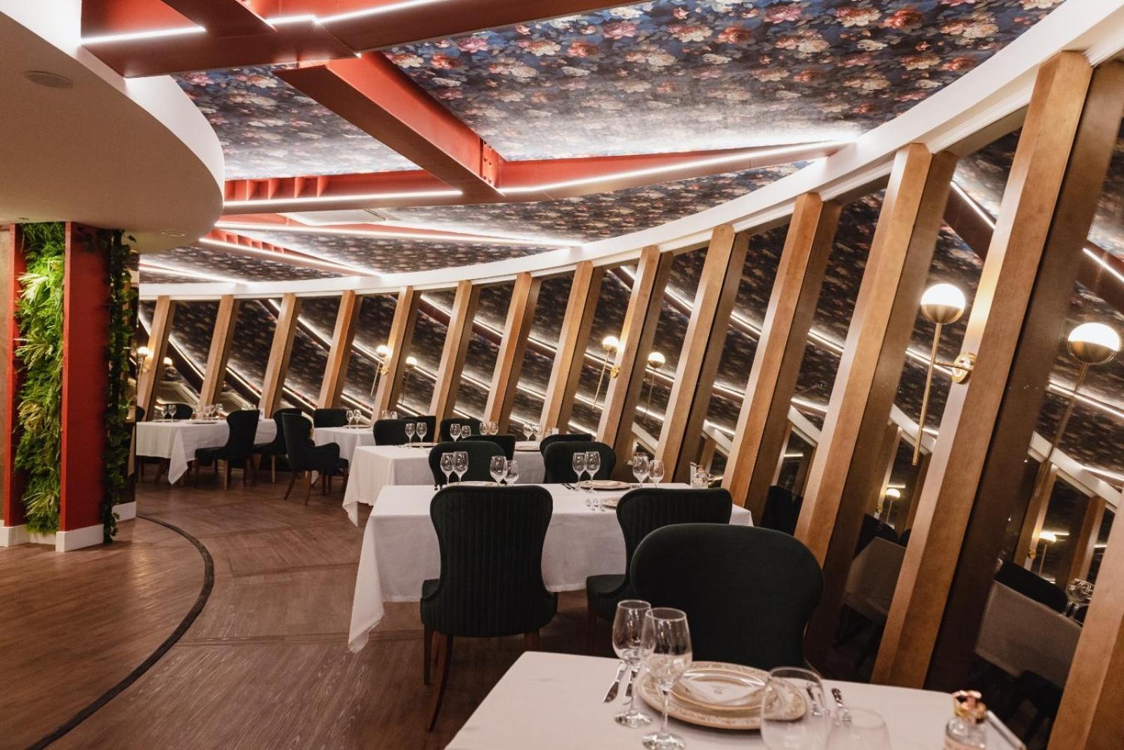 Hotel E Restaurante Giratorio Rf Vision - A Melhor Vista 360 De Gramado Bagian luar foto